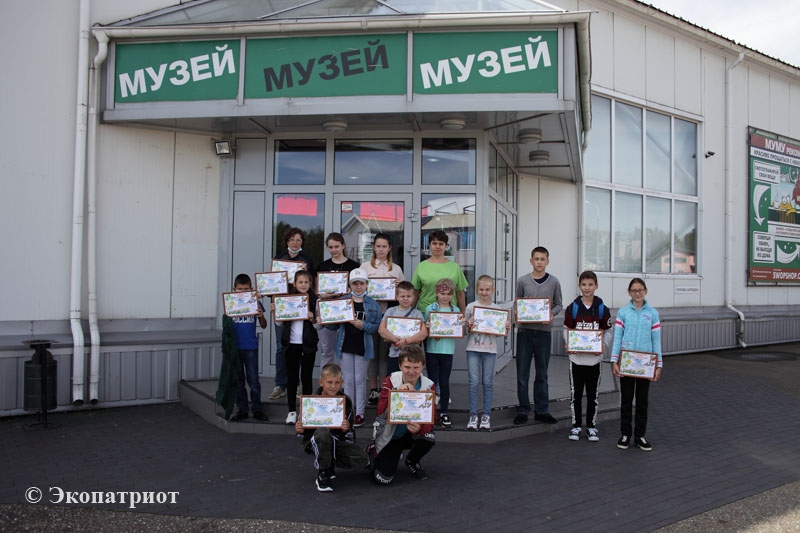 Победители конкурса рисунков Перемышльского района побывали в музее мусора «Му Му»