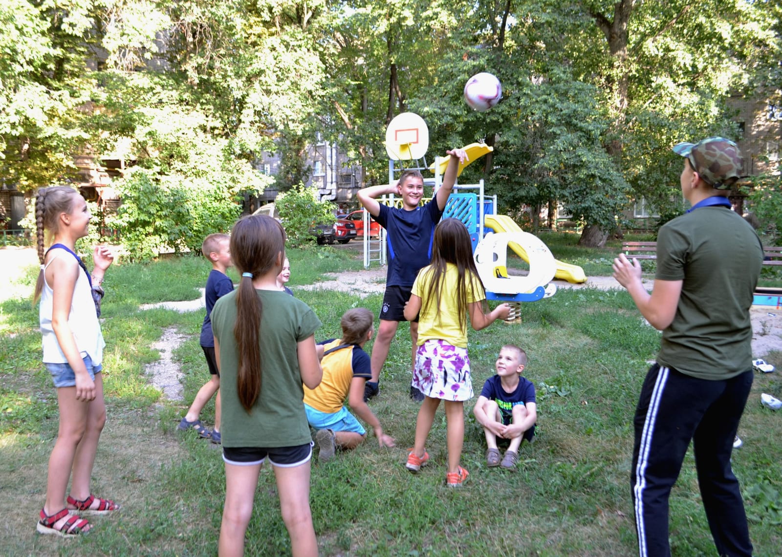 В Липецкой области прошла акция «Марафон дворовых игр»