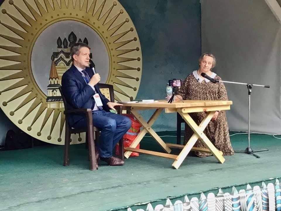 Гений и его ближний круг: выступление Дениса фон Мекк и Галины Сизко на фестивале «Традиция»