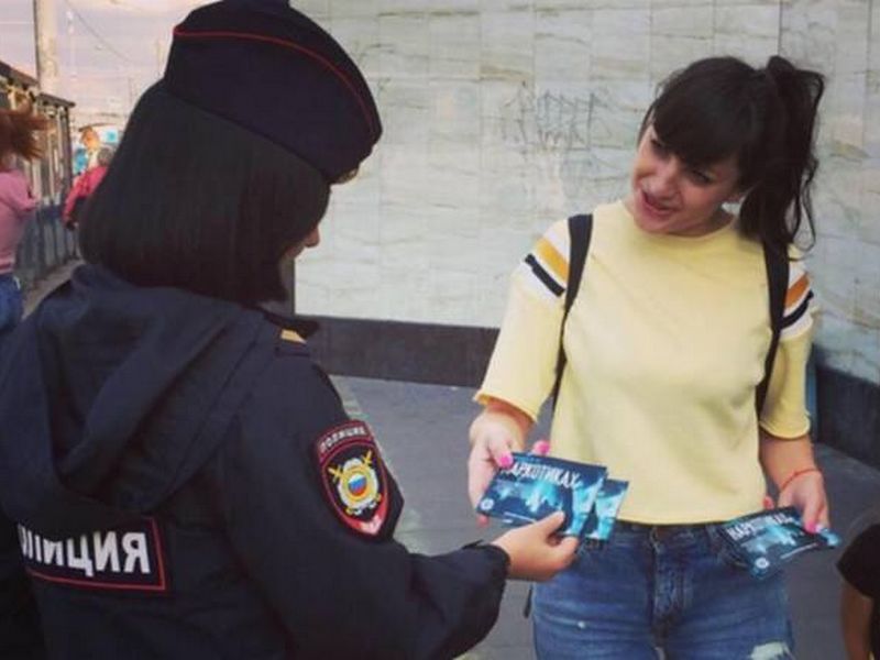 «Я начала думать что, возможно, мы опоздали». 
Елена Кротова, фонд «Защити детей от наркотиков»