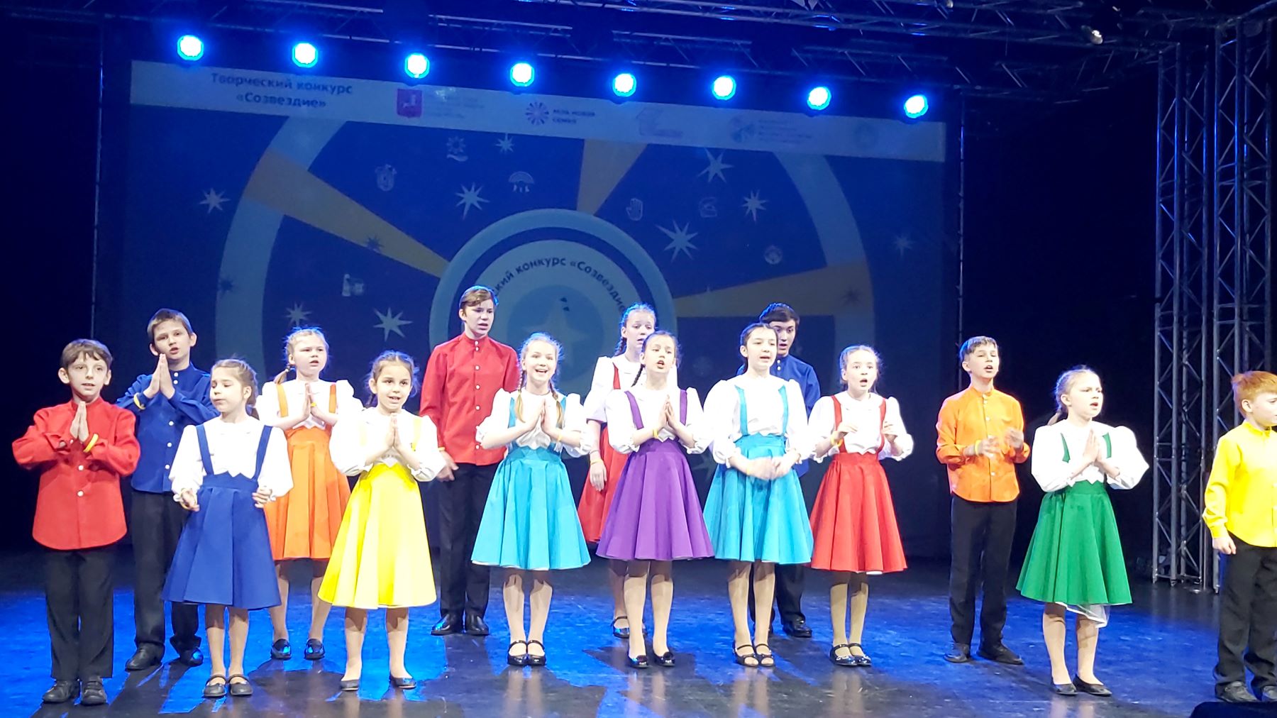 Как занятия вокалом помогают детям-сиротам найти себя