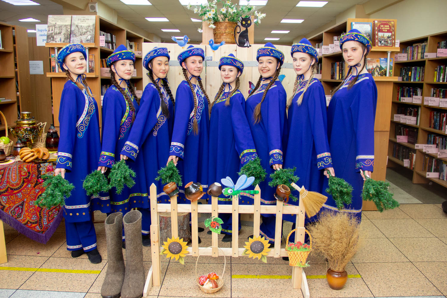 БОЛЕЕ 1500 ЧЕЛОВЕК ПОСЕТИЛИ «БИБЛИОНОЧЬ-2022» В САХАЛИНСКОЙ ОБЛАСТНОЙ НАУЧНОЙ БИБЛИОТЕКЕ