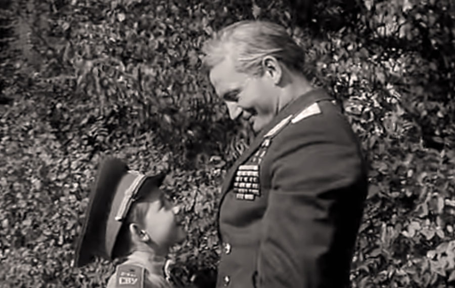 Есть такая профессия — Родину защищать, и есть такая профессия — домашний тыл сохранять…