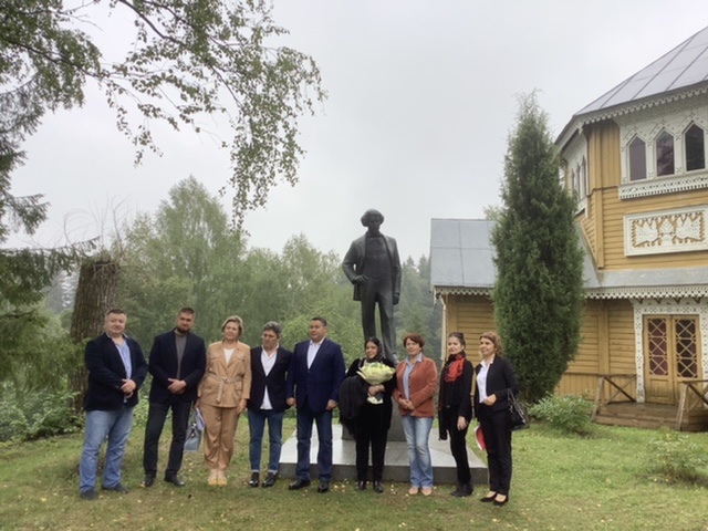 Искусство объединяет