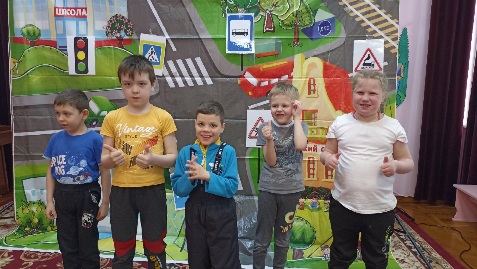 Мобильный театр — детям с безграничными возможностями!