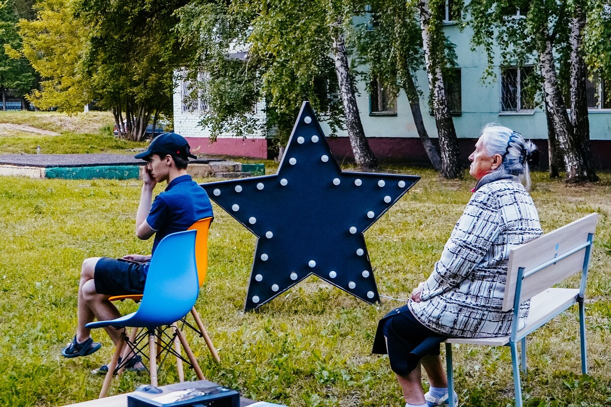 «Виноваты звезды» — ода подростковой любви, смогли увидеть жители города.