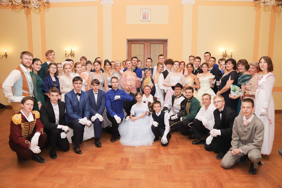 В Псковской области прошел бал «Обыкновенное чудо»