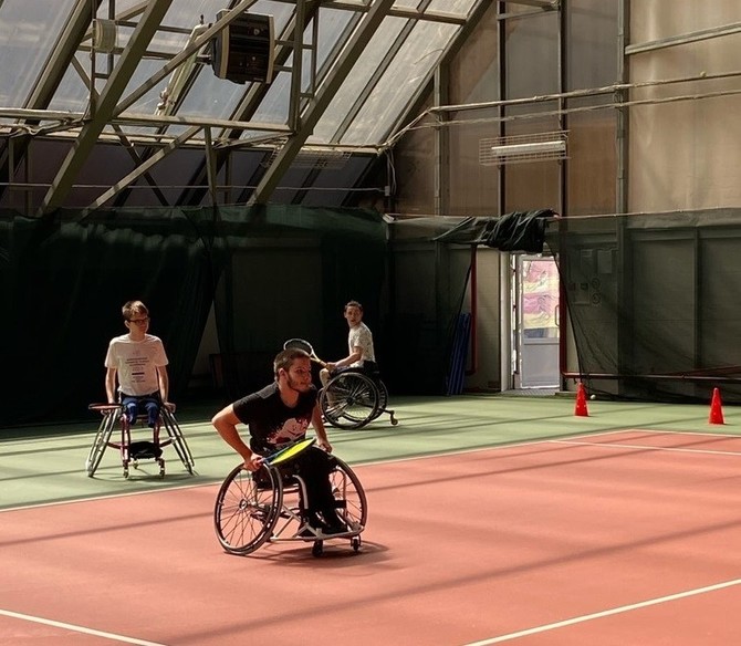 БФ «Точка опоры» запустил краудфандинг на инвентарь теннисистам с инвалидностью