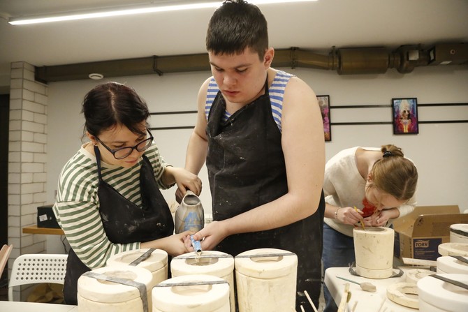 В Нижнем Новгороде запустили кампанию для сбора средств на мастерские для людей с ОВЗ.