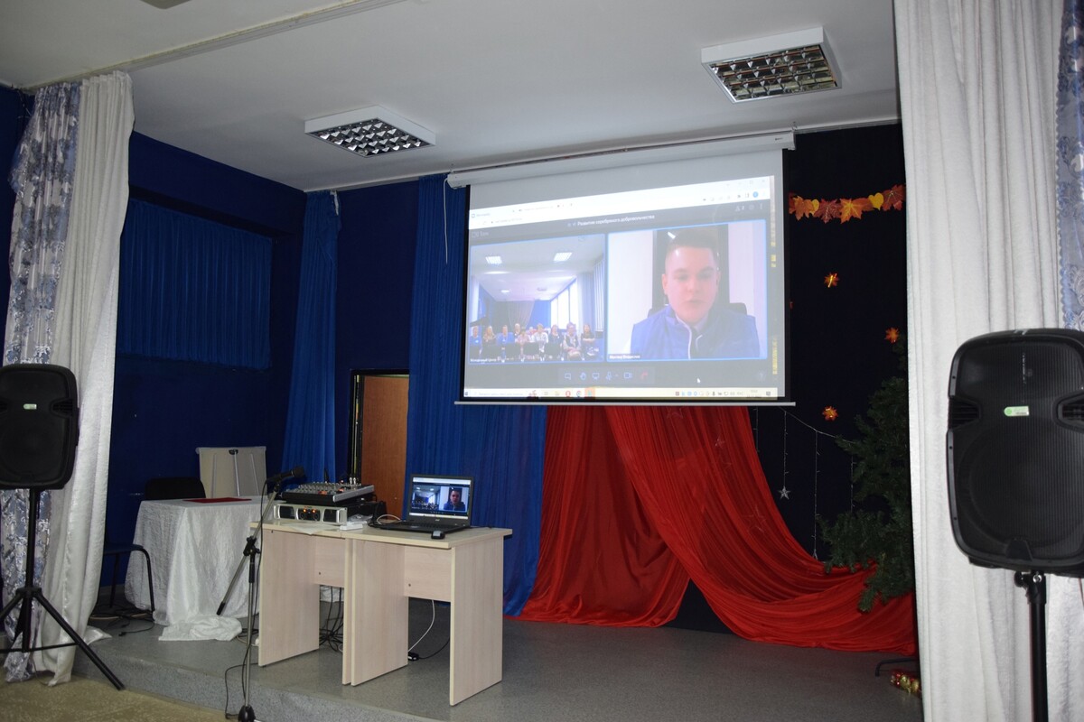 «Мне сложно говорить, но на вас держится добровольчество»: рассказал серебряным волонтерам Марий…