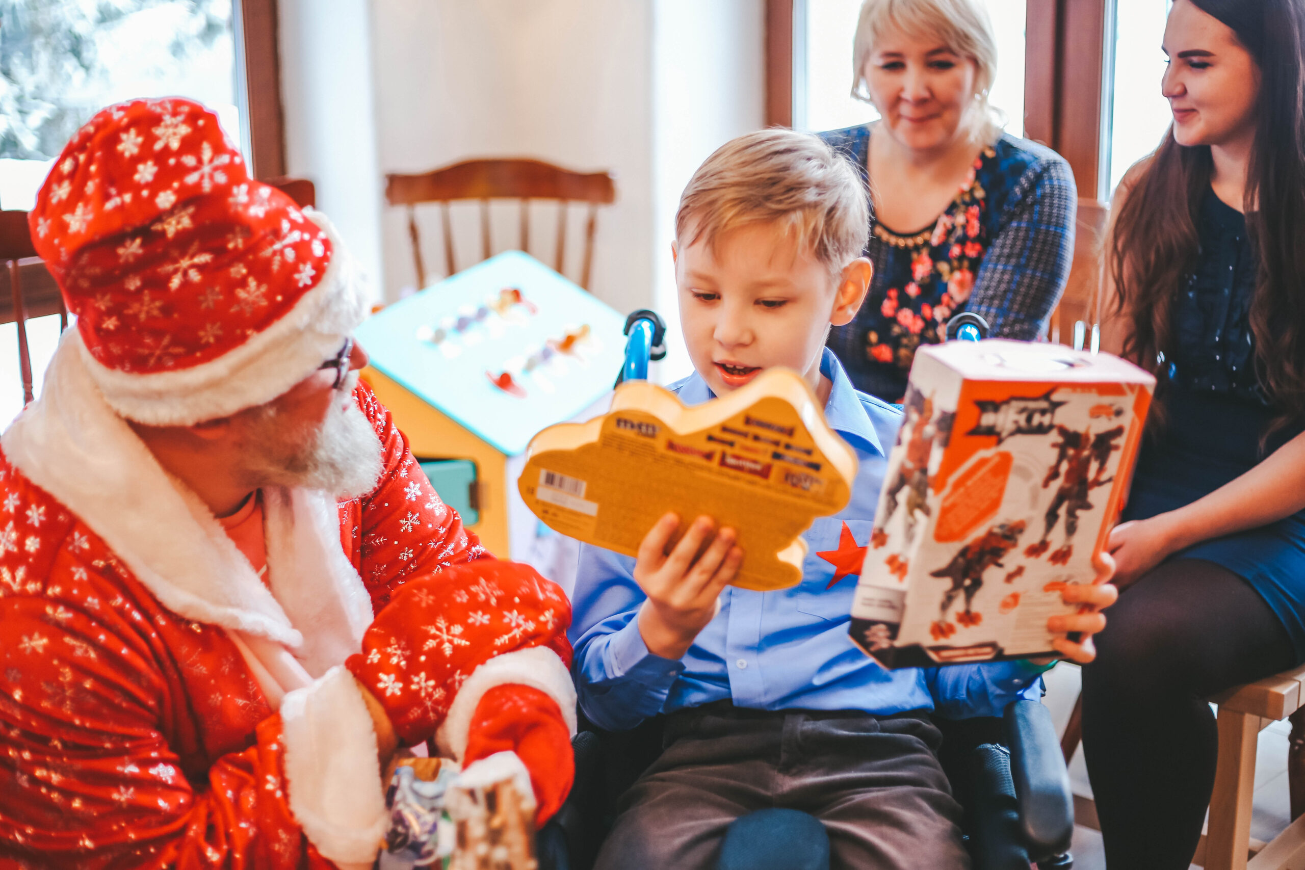 Подопечные «Радуги» впервые за много лет могут остаться без подарков к Новому году