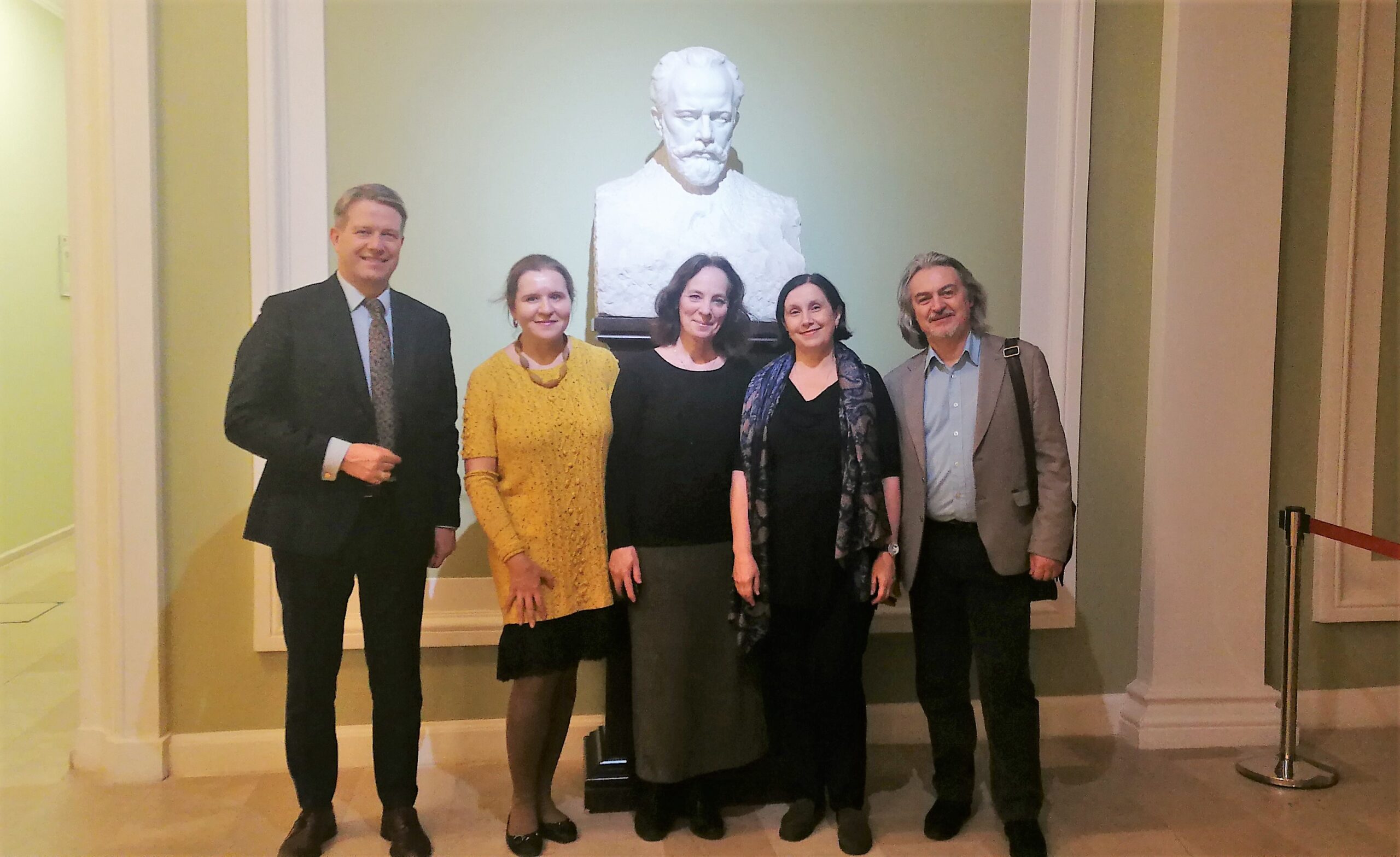 Нить от прошлого к будущему