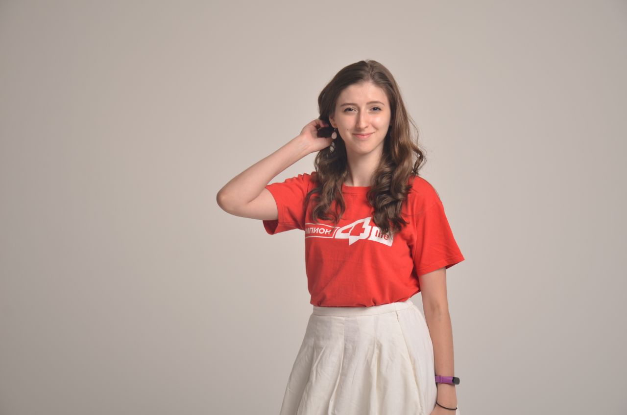 «Я выросла вместе с программой и обрела вторую семью»: история Елены, участницы «Путешествие ради…