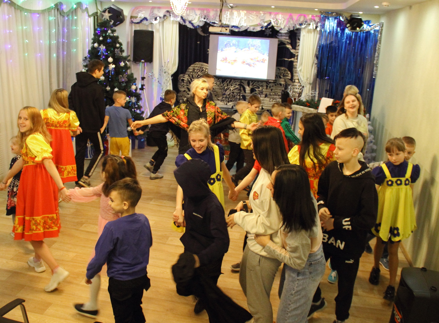 «Я в глубь веков с волнением гляжу…»