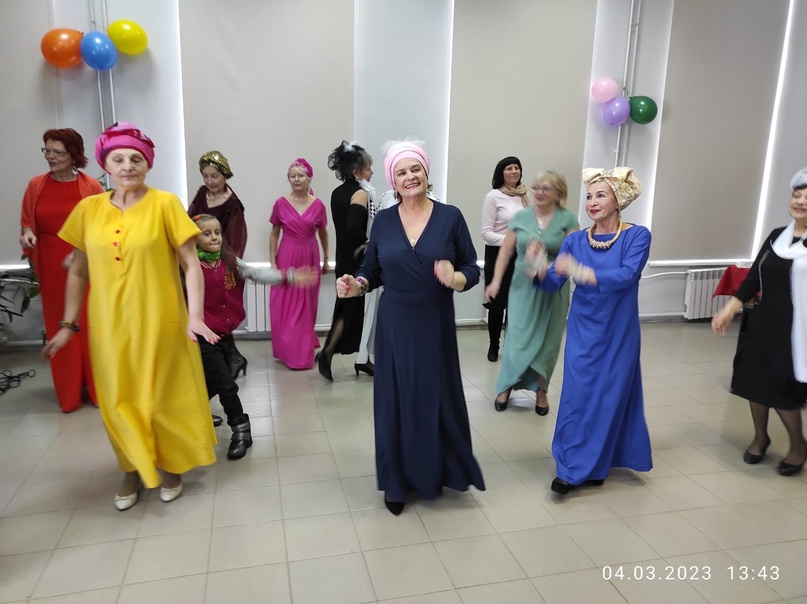 ЗАНЯТИЯ НА ЛЮБОЙ ВКУС В ОДНОМ КОЛЛЕКТИВЕ!