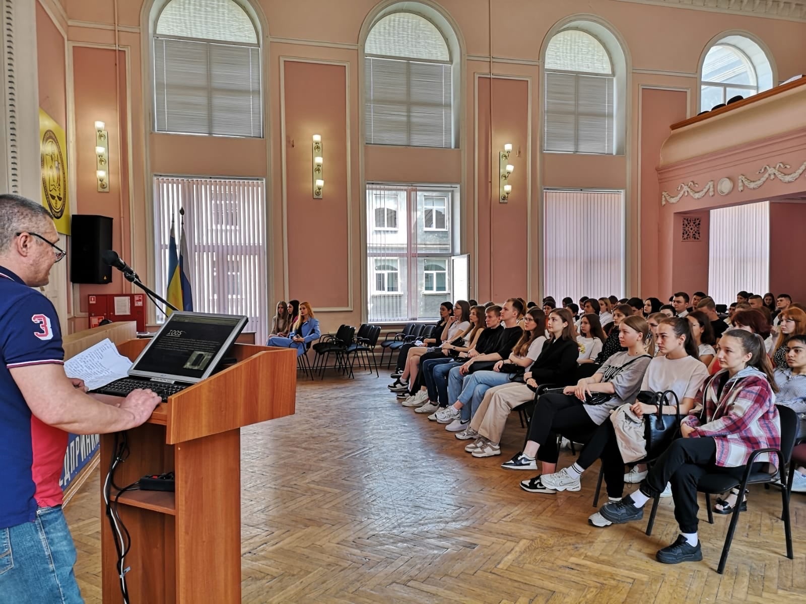 Каждый подросток совершивший ошибку, имеет право ее исправить и жить дальше..