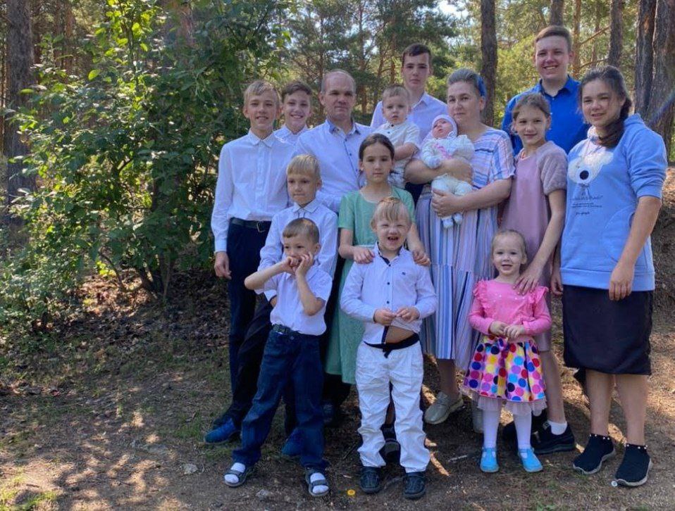 Многодетная семья и вера в Бога