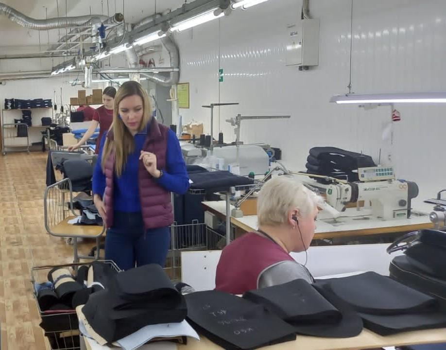 Авиационный завод, сады и горнолыжка: школьники знакомятся с профессиями на производстве