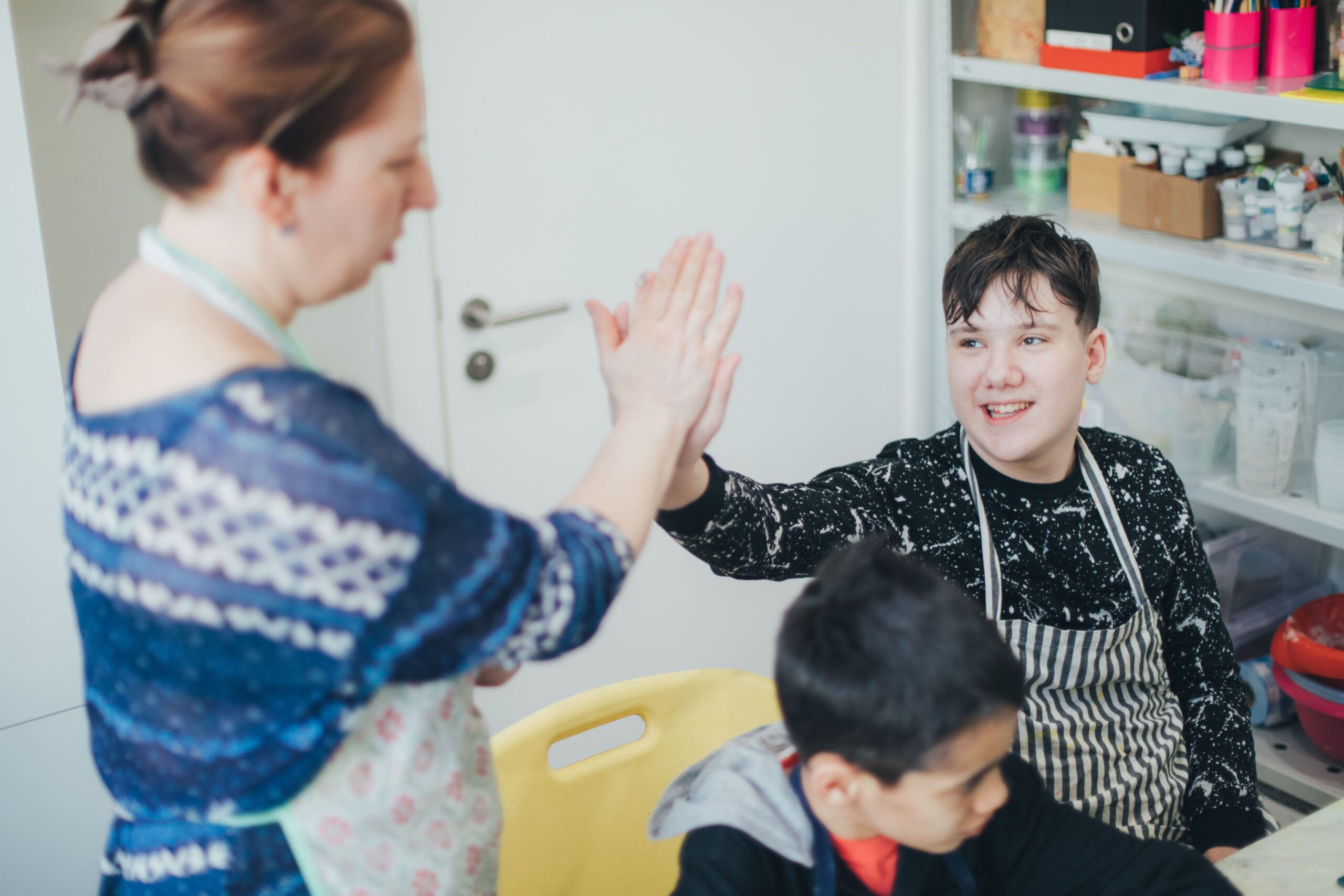 Сувенирные изделия, сделанные московскими детьми с аутизмом, теперь можно приобрести на маркетплейсе