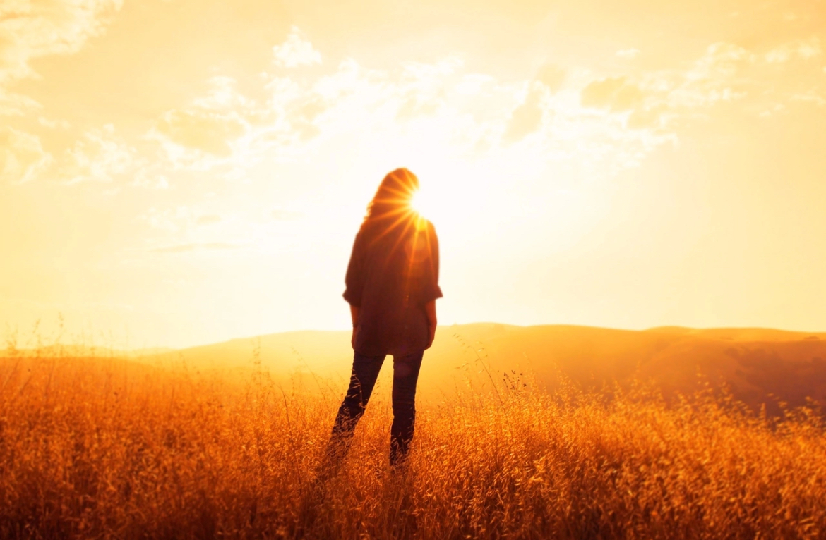 Лучшее, что происходит между двумя людьми, десятью, тысячей…миллиардами, растёт на поле любви…