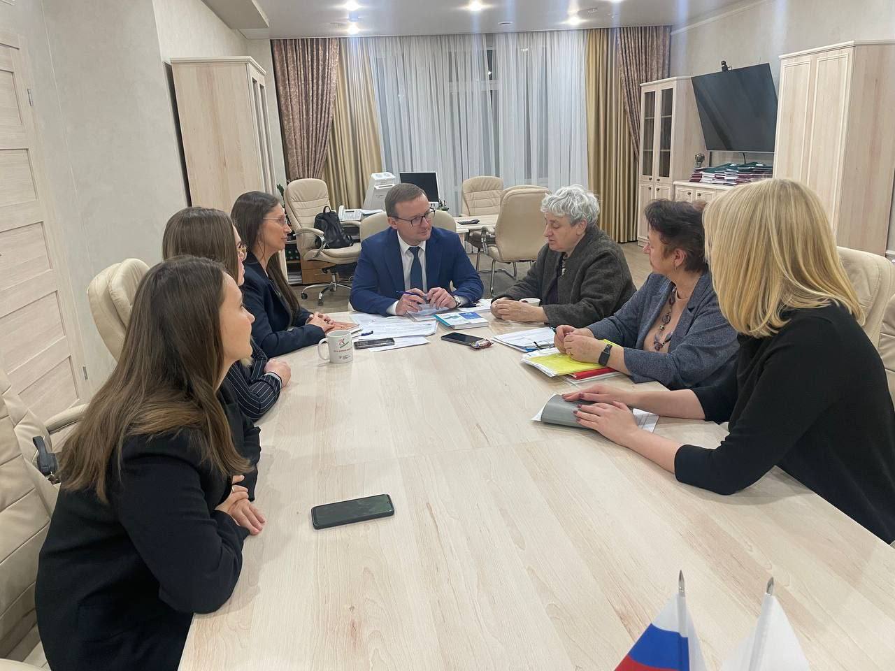 В Нижегородской области разрабатывается концепция Единой модели помощи семьям с детьми в трудной…