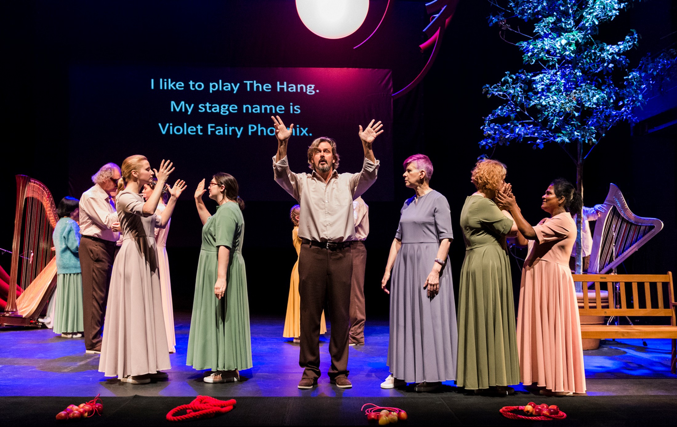 В РОССИЙСКОЙ ГОСУДАРСТВЕННОЙ БИБЛИОТЕКЕ ПРОЙДЁТ ПОКАЗ СПЕКТАКЛЯ «ПРИКАСАЕМЫЕ» И ВЫСТАВКА…