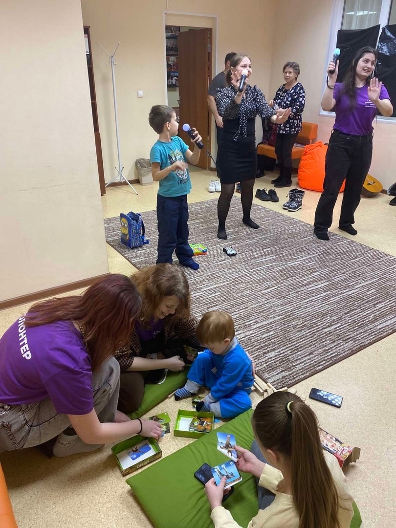 Социальная гостиная для семей и близких родственников добровольцев и граждан призванных в рамках…