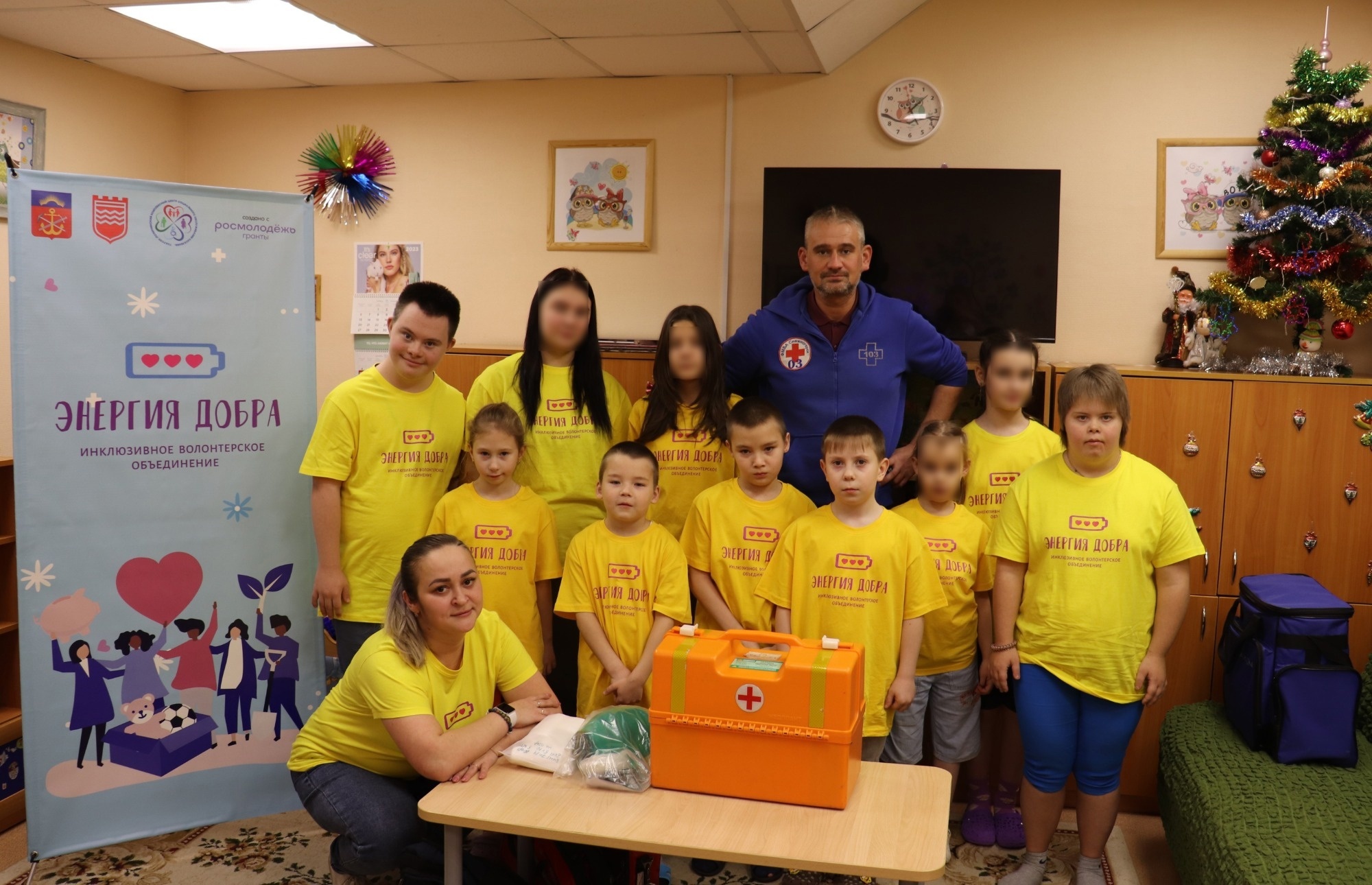 Снежногорские инклюзивные волонтеры постигают азы первой помощи