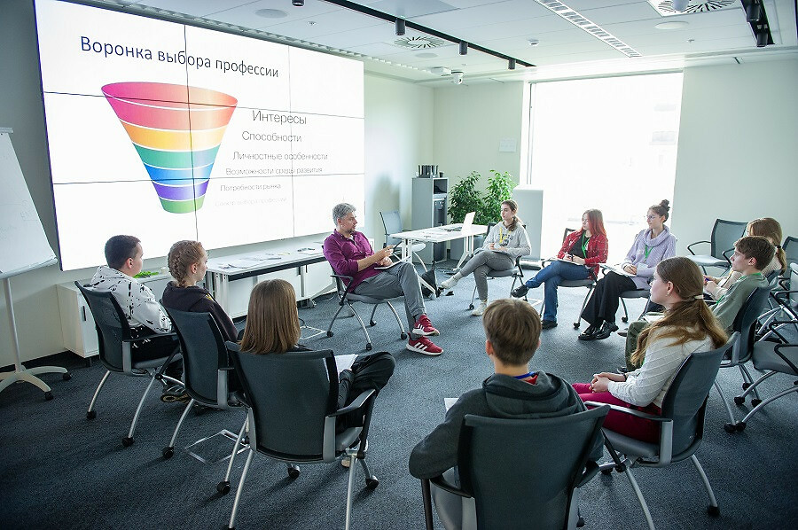 Опытные наставники помогут детям-сиротам из Алтайского края, Липецкой и Белгородской областей…