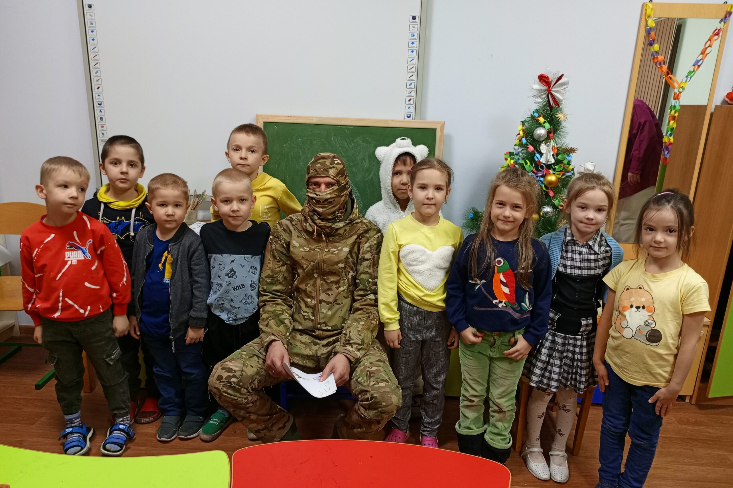 Военно-патриотическая встреча для детей проекта «От чистого сердца»
