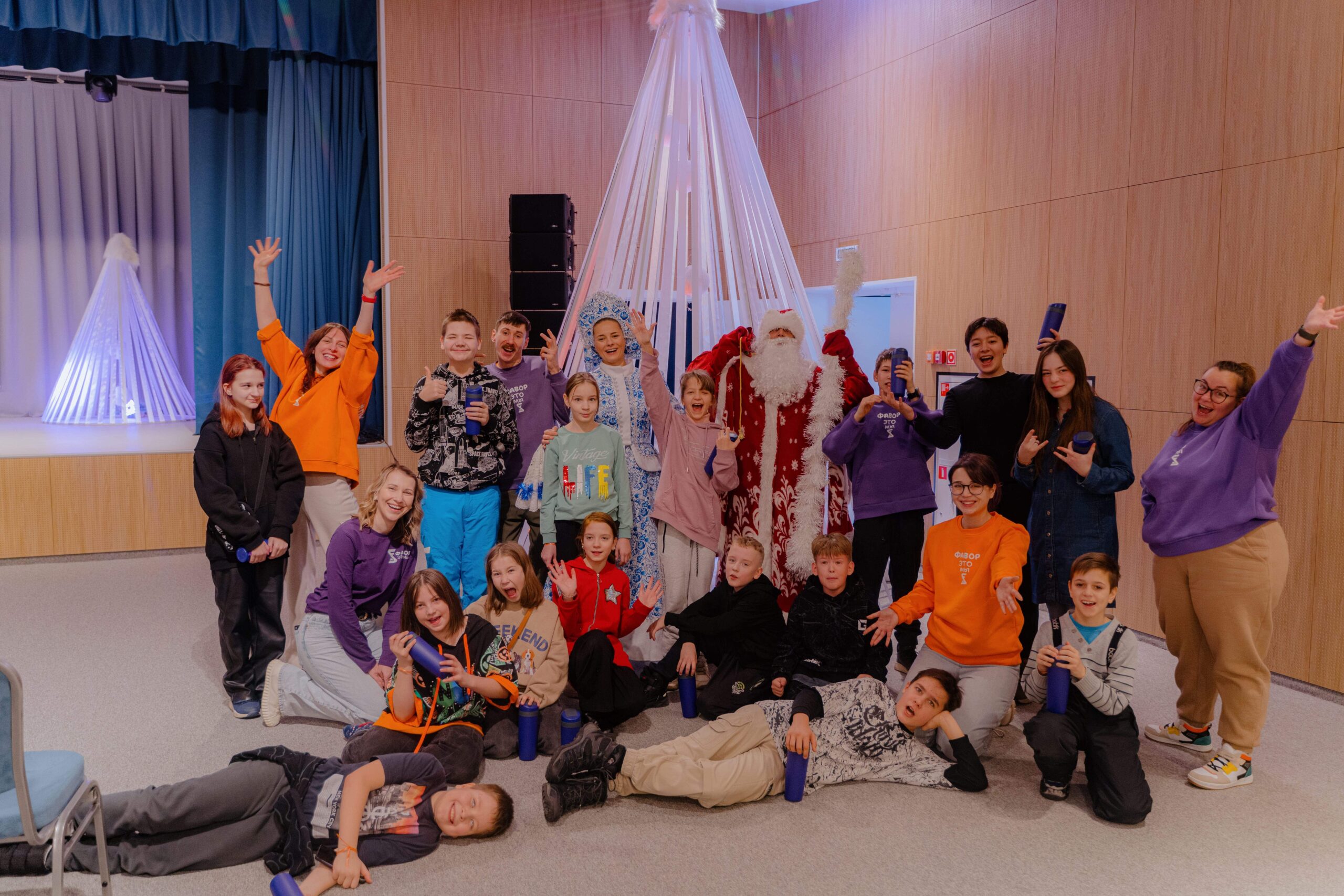 Работа с психологом и терапевтические игры: в центре помощи «Фавор» запустили хобби-клуб для детей…