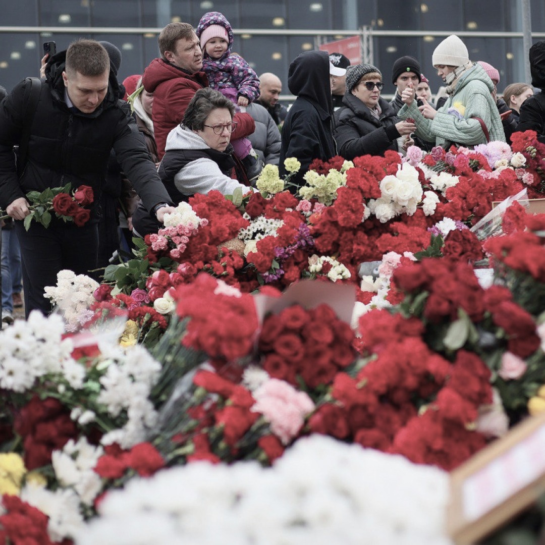 Как сделать пожертвование семьям погибших и пострадавшим от теракта в  «Крокусе» - Добро.Медиа