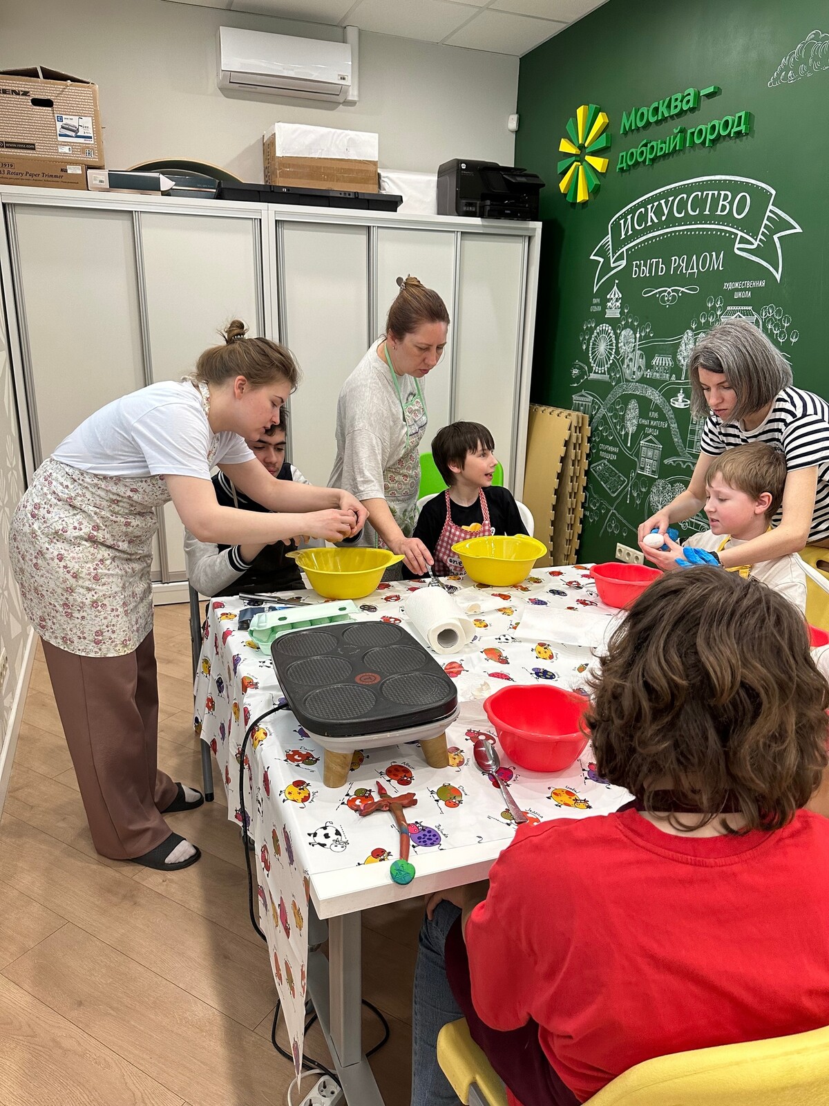 Книгу кулинарных рецептов создали для подростков с аутизмом