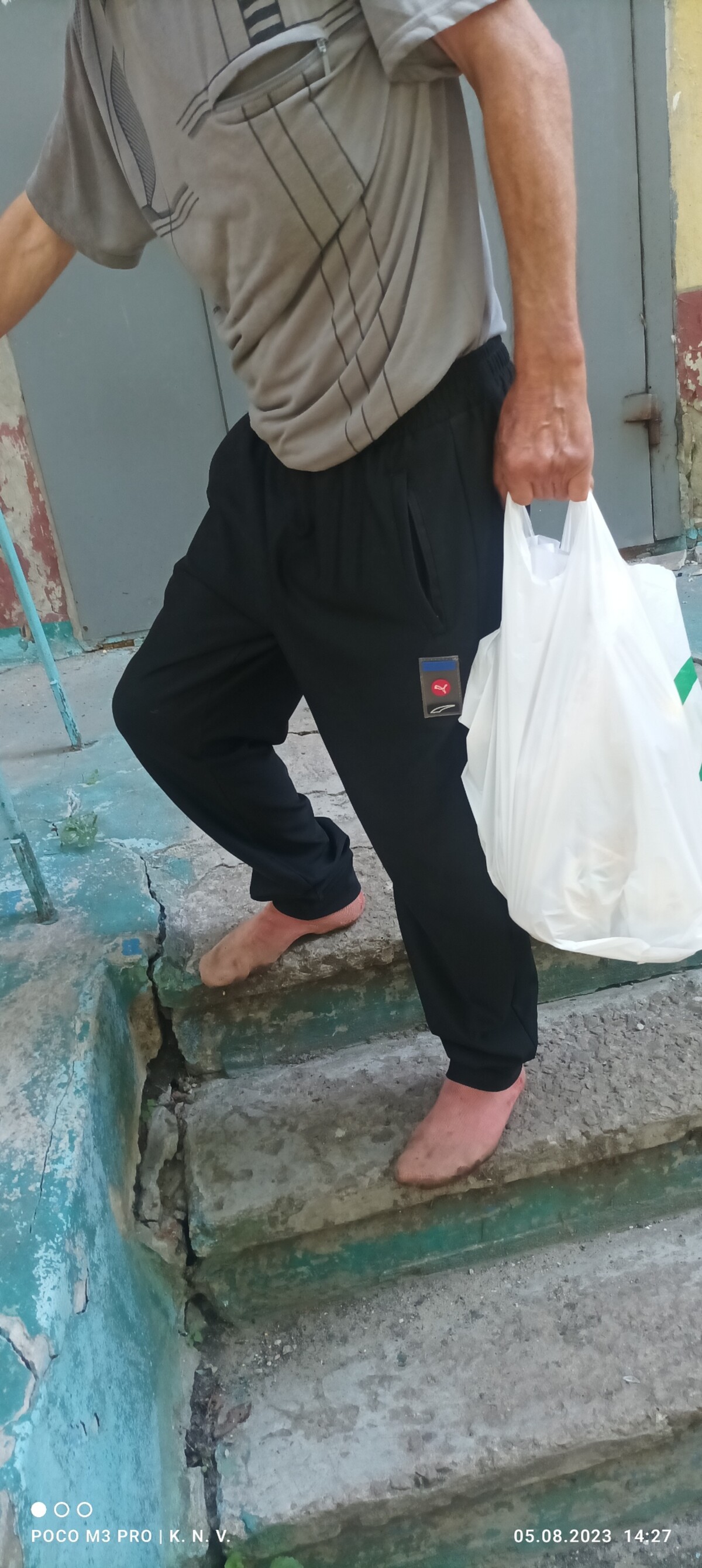 Передаем помощь гражданам в Луганске