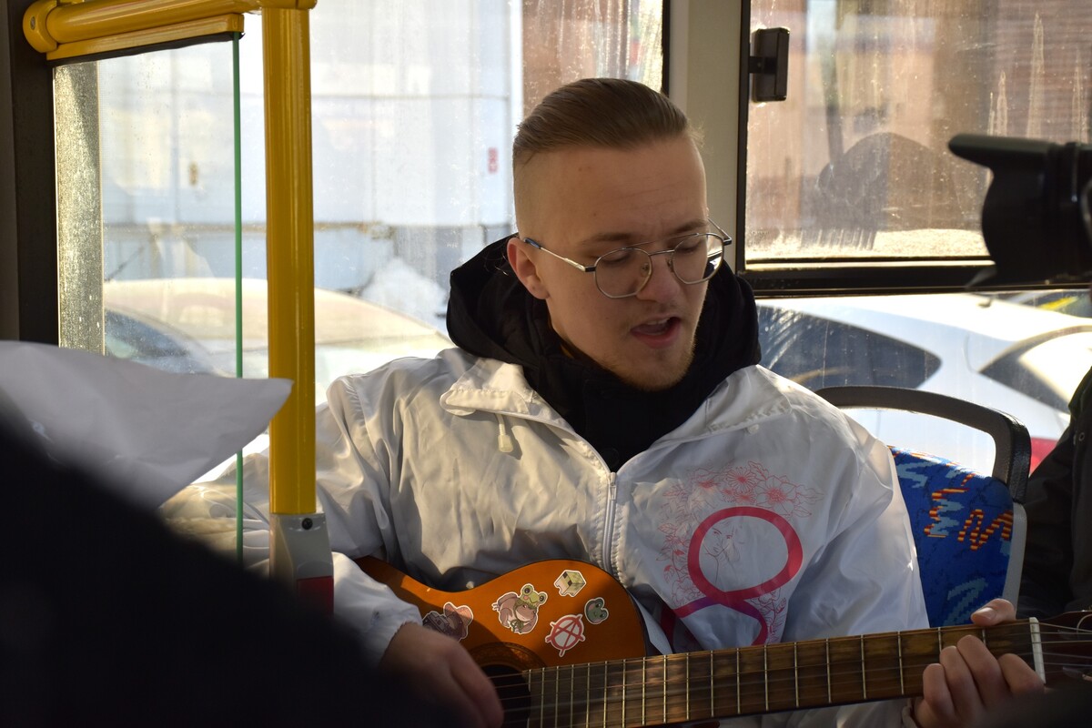 Волонтеры Тамбова устроили праздник в общественном транспорте