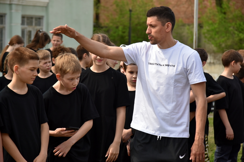 Новочеркасск принял Народную зарядку с чемпионом