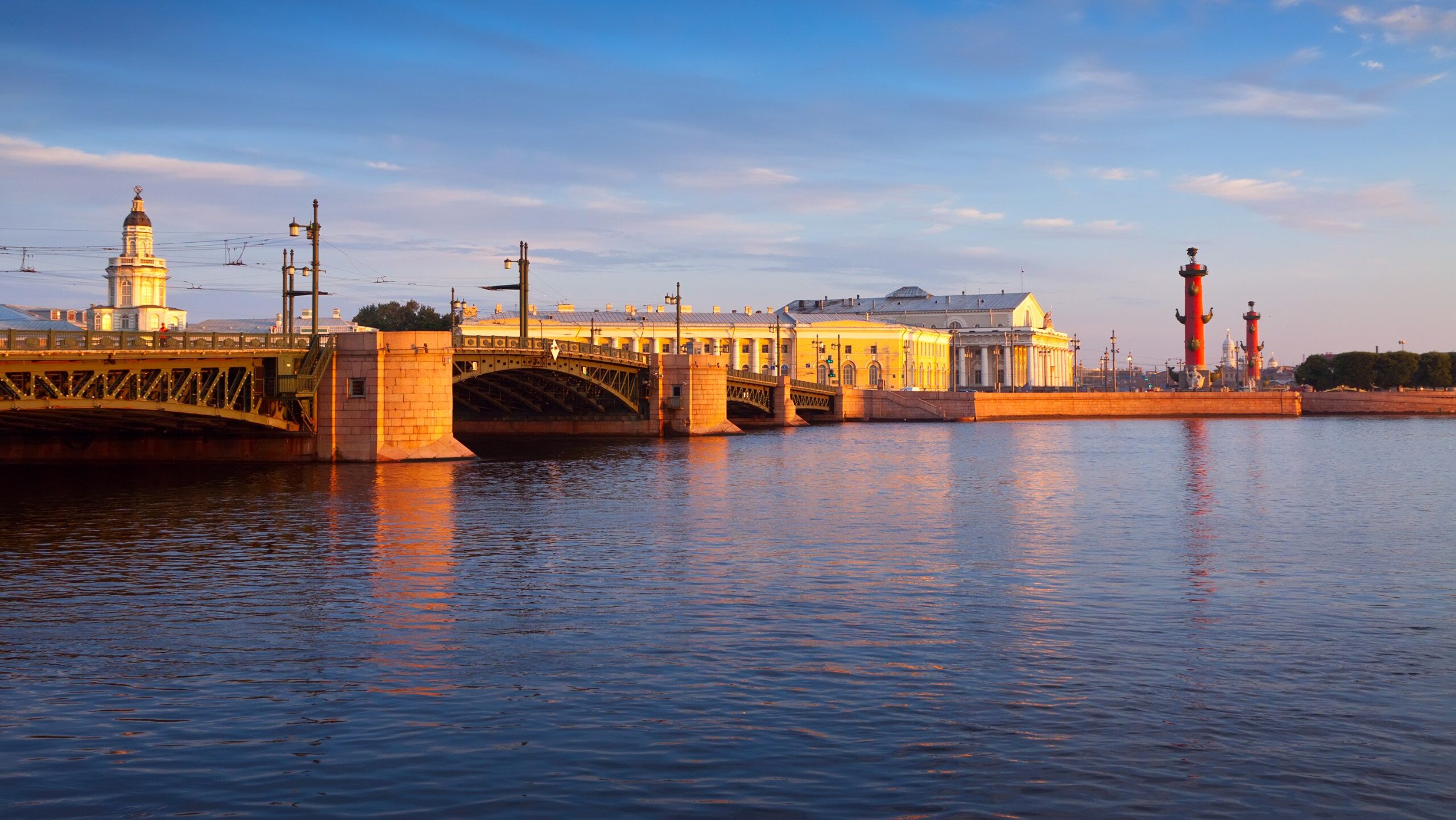 День Санкт-Петербурга: места в Питере, куда вам точно нужно