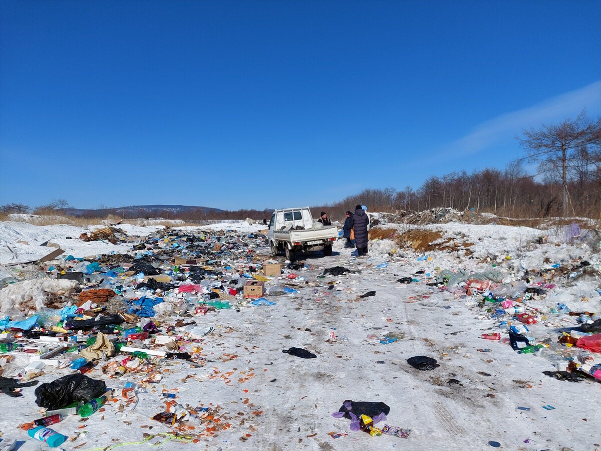 Экологический вызов в Ванинском районе: борьба с несанкционированными свалками»