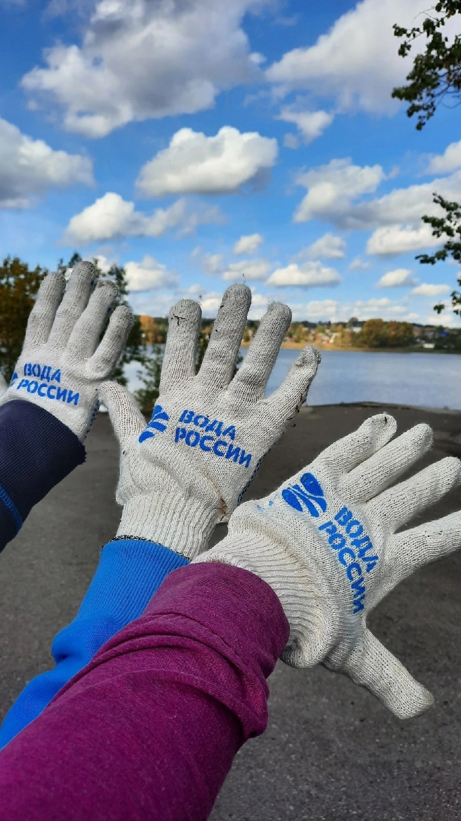 Жители Александровска присоединились к акции по очистке от мусора берегов водных объектов «Вода…