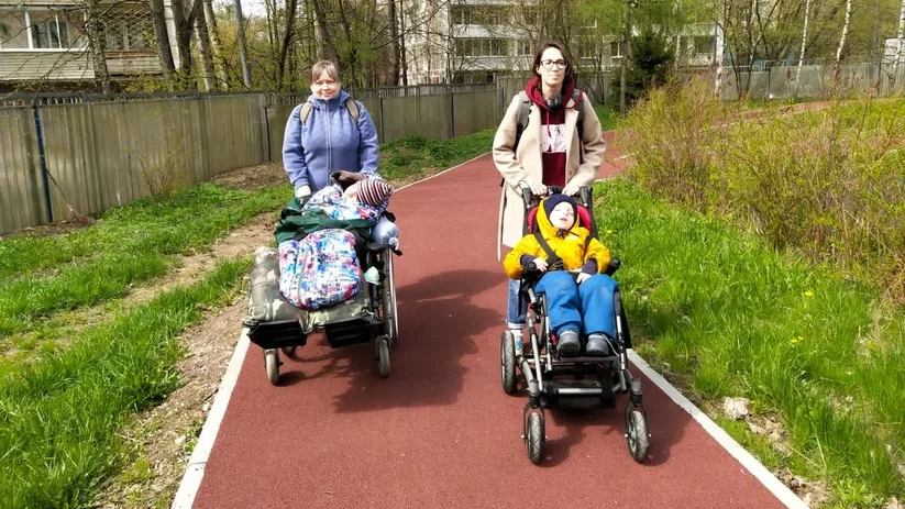 «Со временем ты понимаешь, как общаться с неговорящим ребёнком»