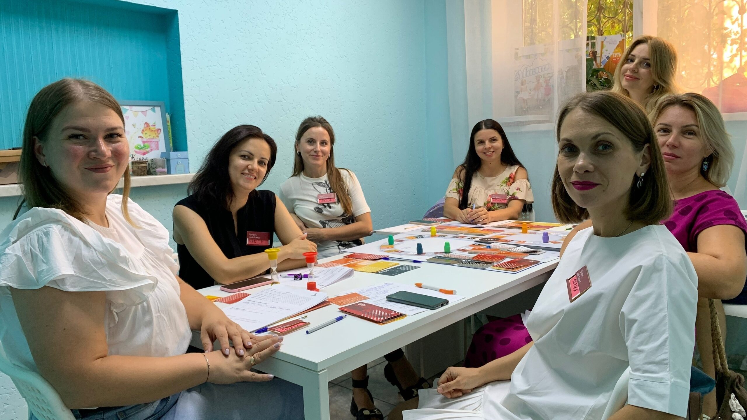 «За моей улыбкой тоже стоит боль»: зачем активистка из Красноярска помогает мамам в декрете