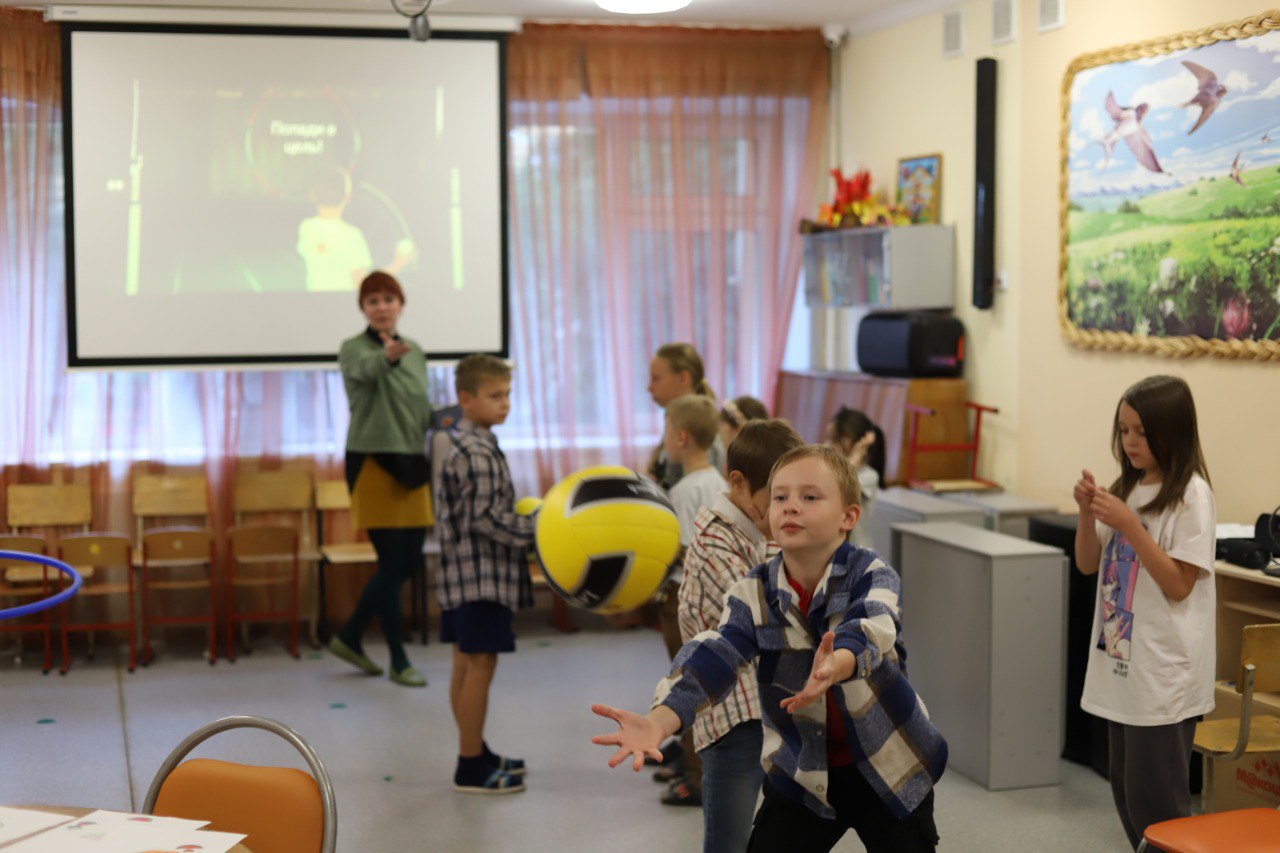 Волонтеры организовали арбузник для детей реабилитационного центра «Ласточка»