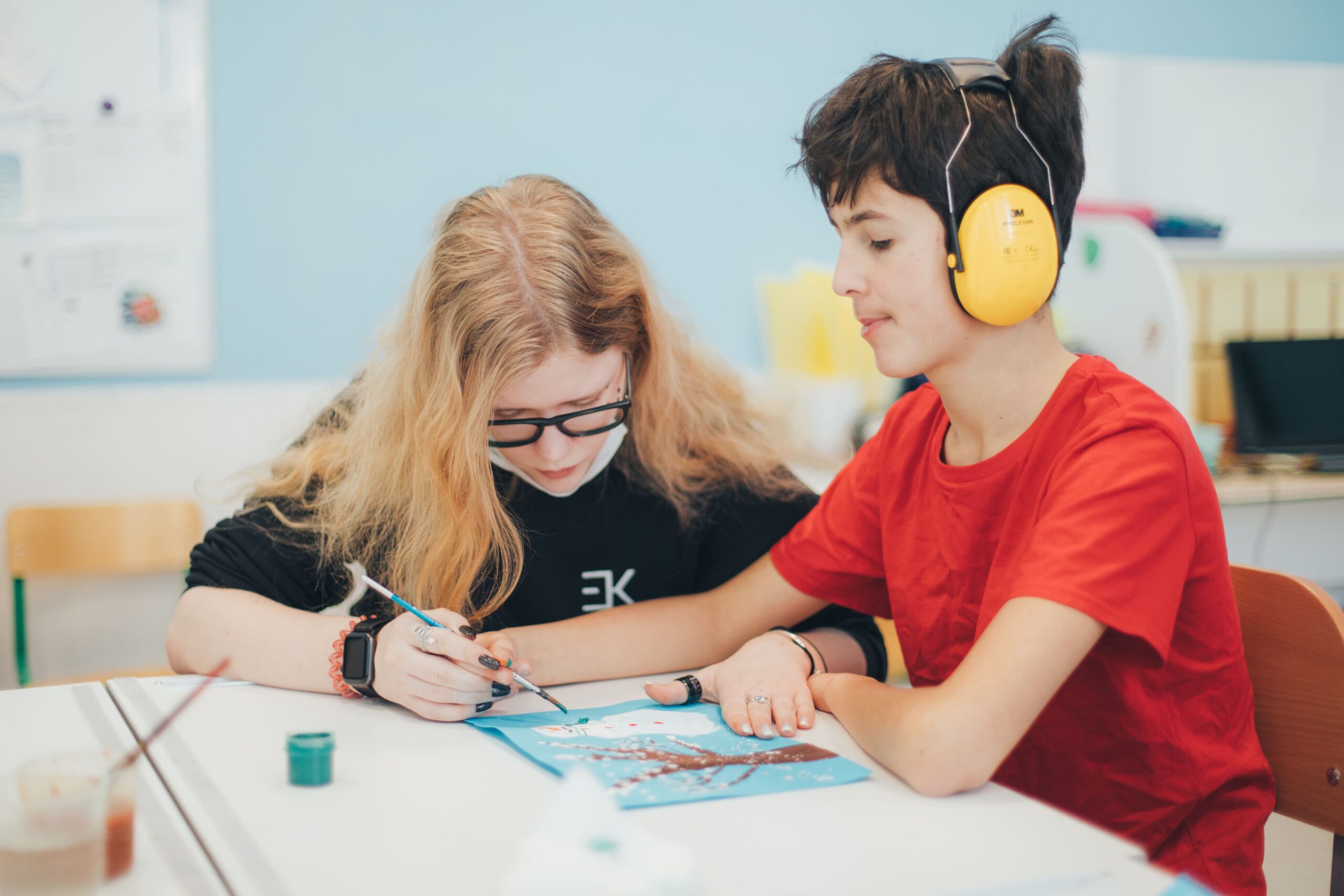 Вместо цветов – помощь детям с аутизмом