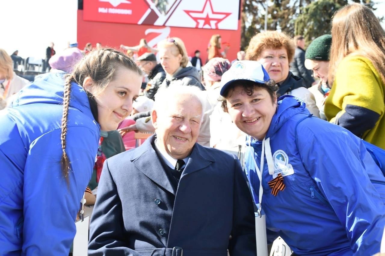 Очень часто меня спрашивают: «как ты стала волонтером?» и никогда «как ты стала…