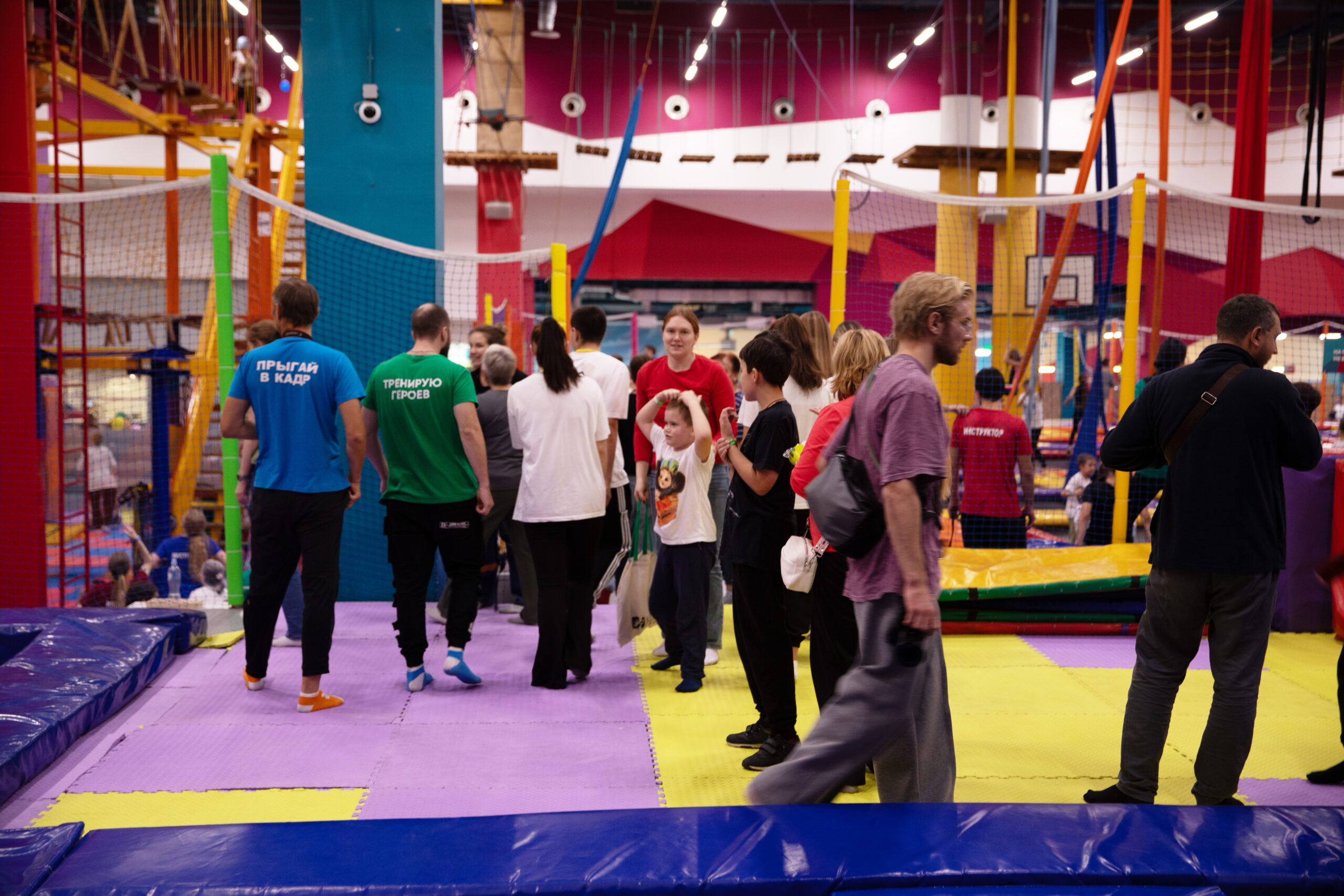 80 детей-инвалидов приняли участие в инклюзивном спортивный лагере от АНО «Школа Героев» в Москве