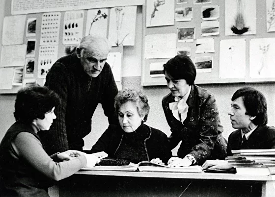 ОТДАВАЯ СЕБЯ БЛАГОРОДНОМУ ДЕЛУ