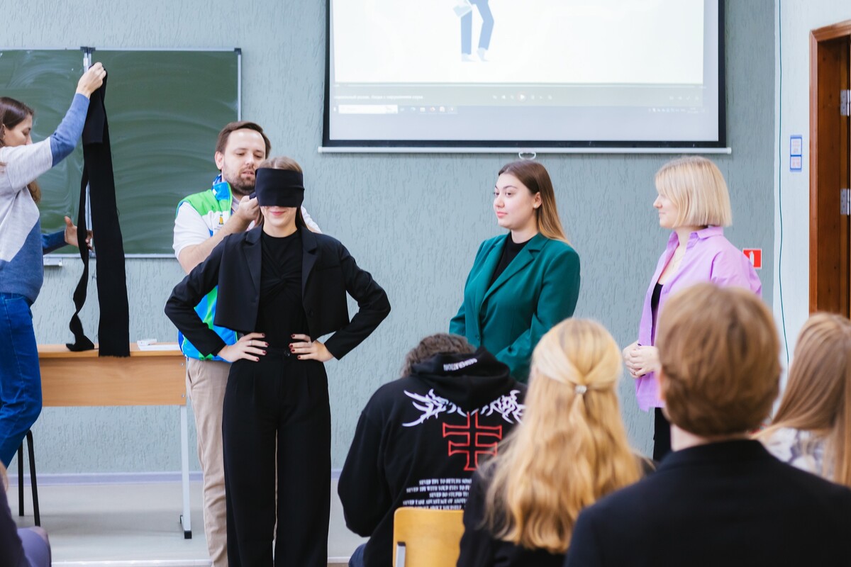 Сотрудники Центра адаптивного спорта Югры провели обучение на форуме «Добро в твоих…