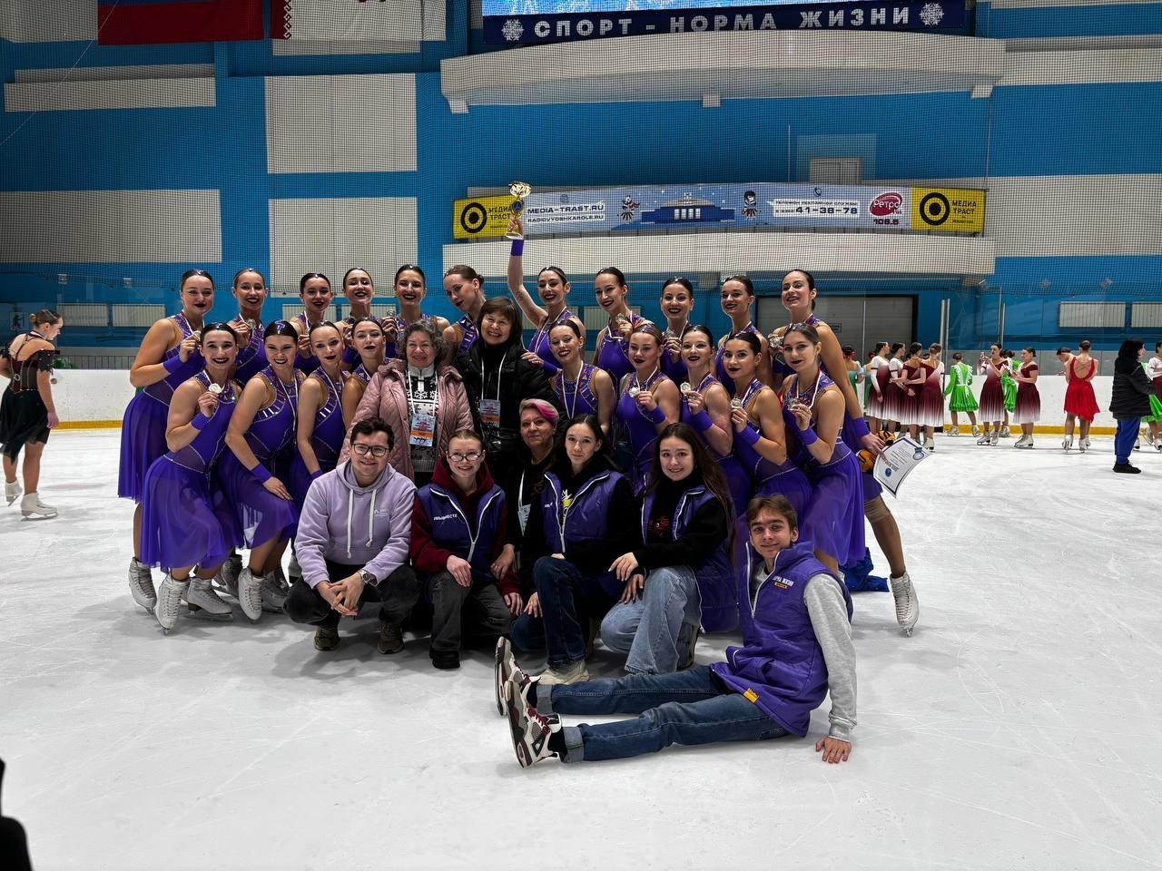 Волонтеры на Кубке России по синхронному катанию и «Марийских встречах»: Сердце нашего…