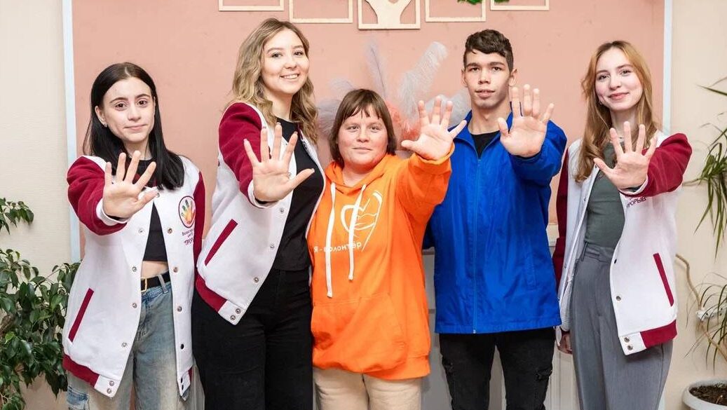 Студенты помогают ПНИ развивать добровольчество: Волгоград