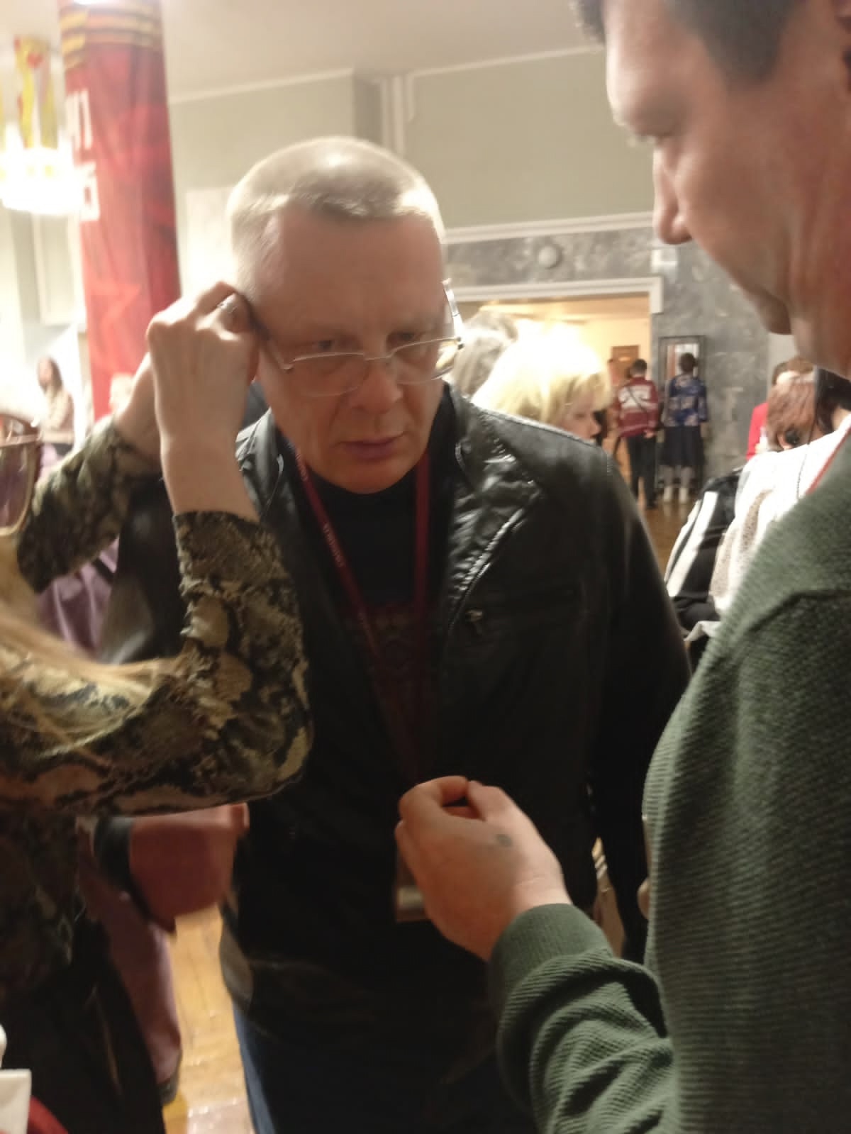 Театр стал ближе: члены Златоустовской местной организации общества слепых посетили спектакль…